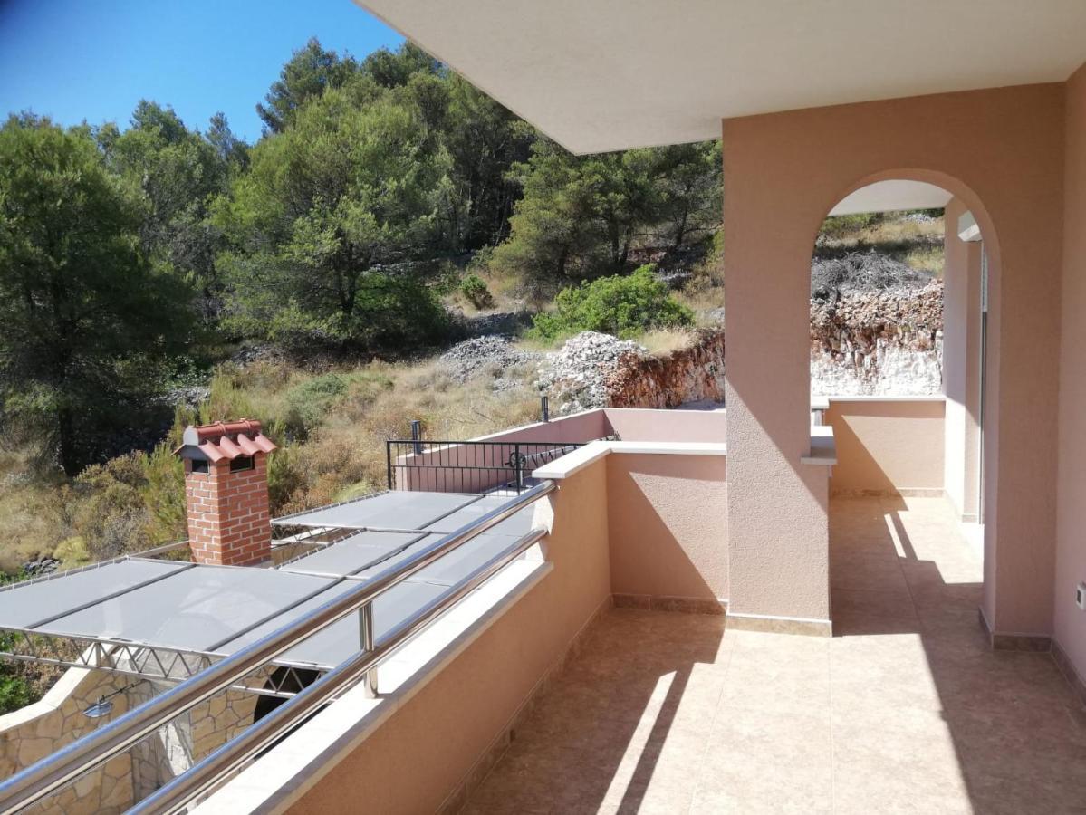 Apartments Panorama With Seasonal Pool Slatine Buitenkant foto